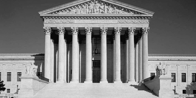Supreme Court to consider whether local governments can make it a crime to sleep outside if no inside space is available