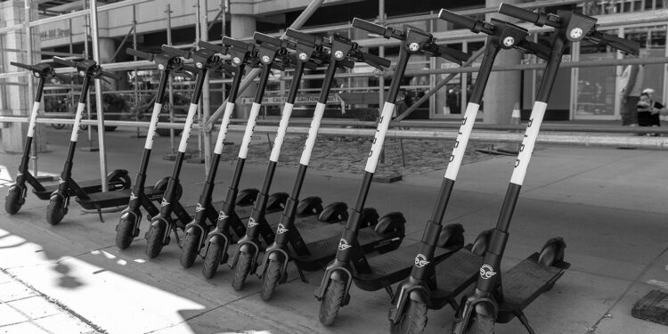 Report: Cities are undermining sustainable mobility with fees and taxes