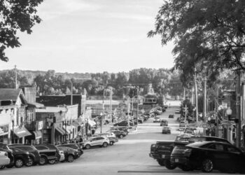 Twice as many small towns have eliminated parking mandates as large cities