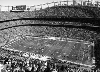 Private money is paying for stadiums. Cities should let it.